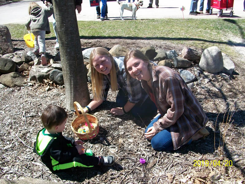 https://www.dundeemill.org/pictures/easter/4 100_1310.jpg